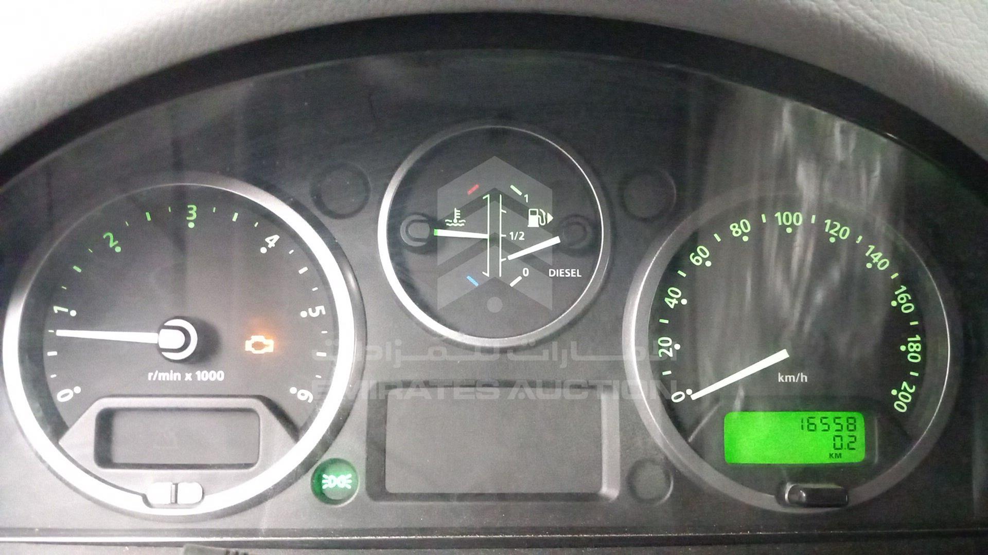 2013 LAND ROVER DEFENDER VIN: SALLDHMR8DA441729