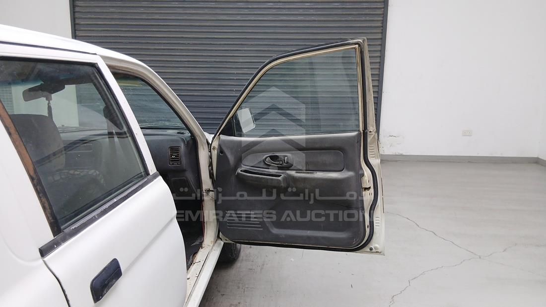 2003 Mitsubishi L 200 — Front Right Door — Photo 28