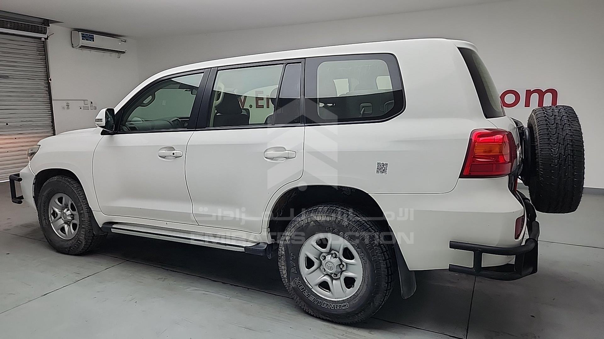 2014 TOYOTA LC 200 VIN: JTMHV09J404134910
