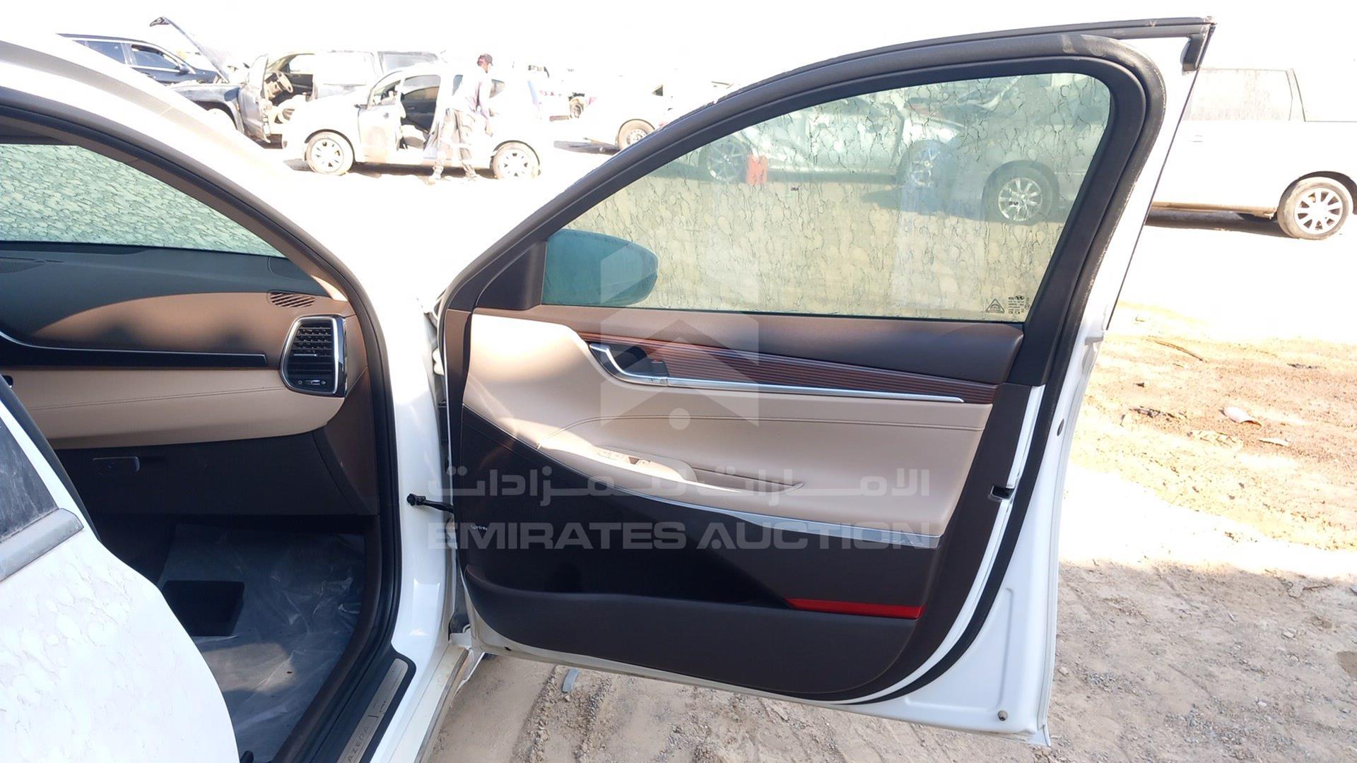 2019 HYUNDAI AZERA VIN: KMHF341F3LA277652