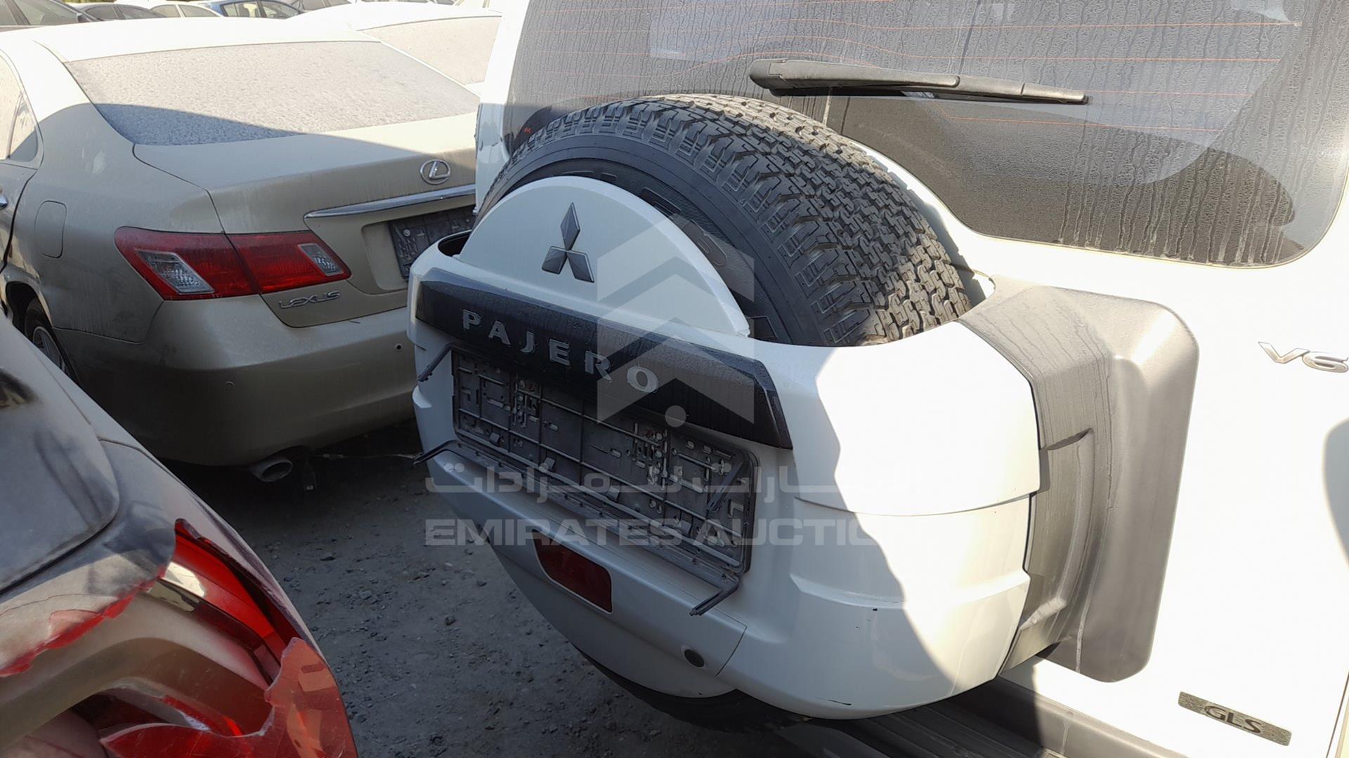 2013 MITSUBISHI PAJERO VIN: JMYLRV95WDJ702310