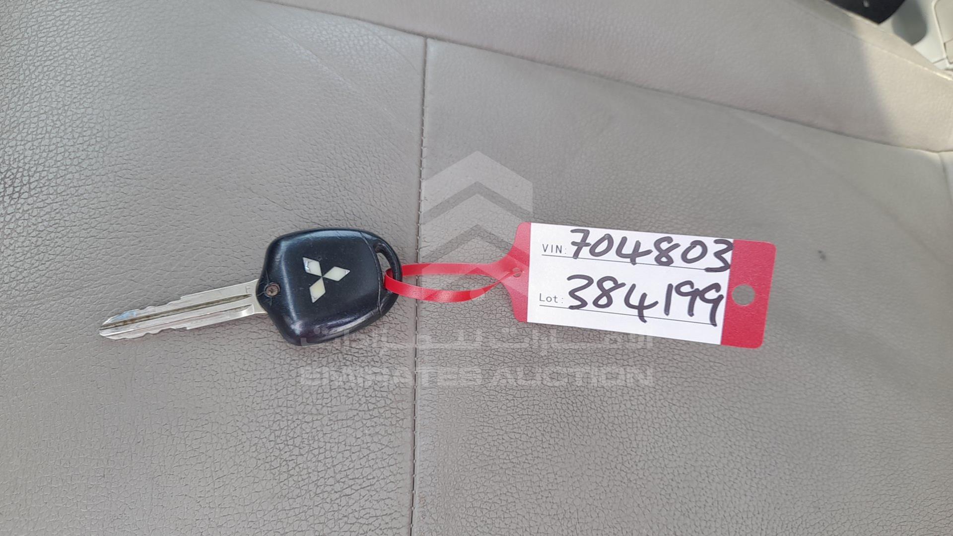 2013 MITSUBISHI PAJERO VIN: JMYLYV97WDJ704803