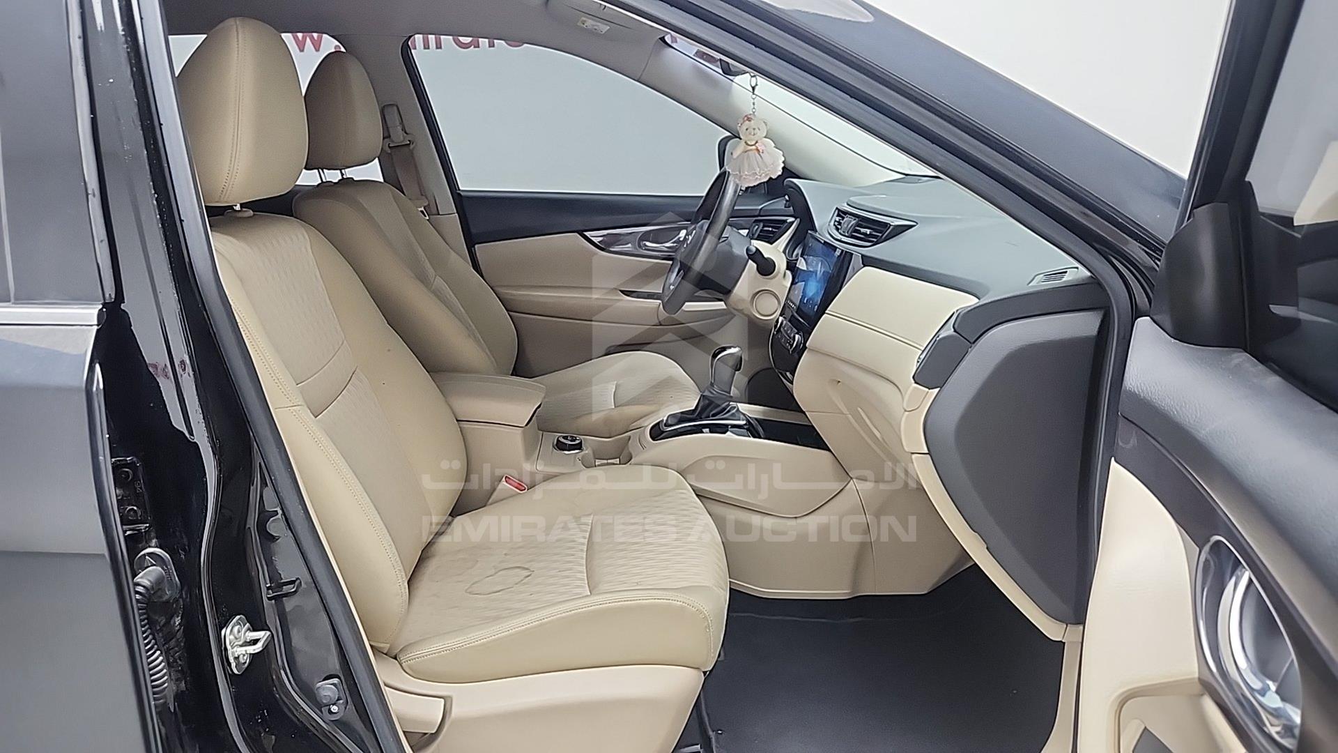 2019 NISSAN X-TRAIL VIN: JN1BT2MW8KW014676