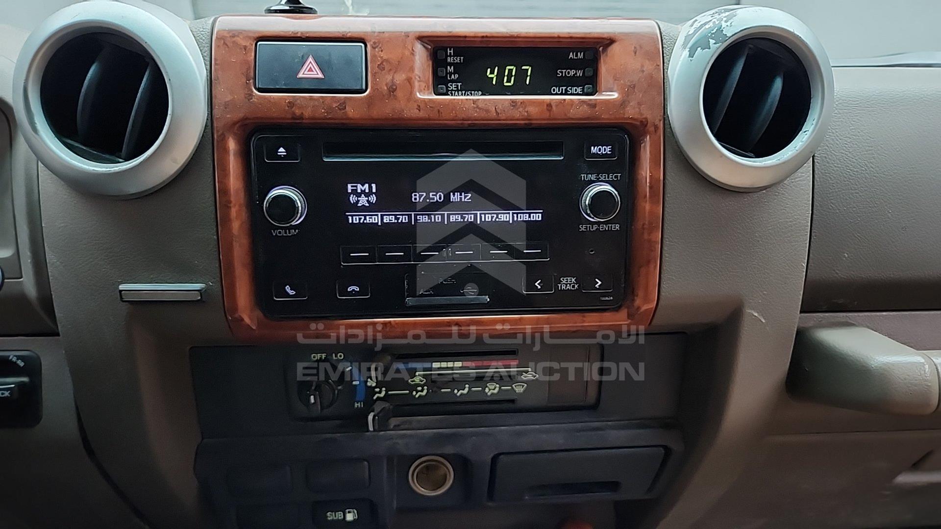 2013 TOYOTA LAND CRUISER VIN: JTFLU73J1D4546021
