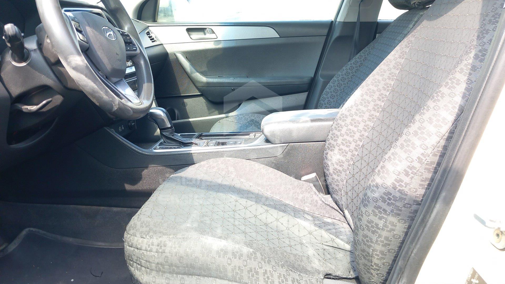2018 HYUNDAI SONATA VIN: KMHE24137JA082090