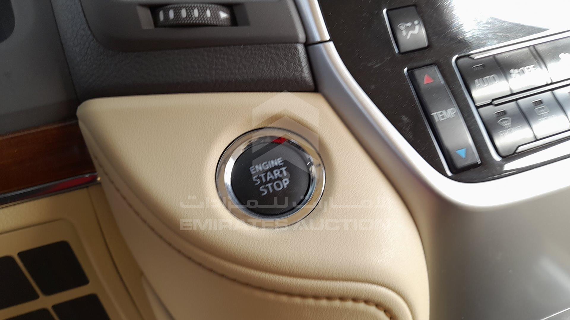 2017 TOYOTA LAND CRUISER GXR V6 VIN: JTMHU01J4H5125418