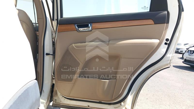 KNAKN8119F5122686 Auction: EmiratesAuction Lot: 406990 KNAKN8119F5122686 Kia Mohave 2015 WHITE Photo 20