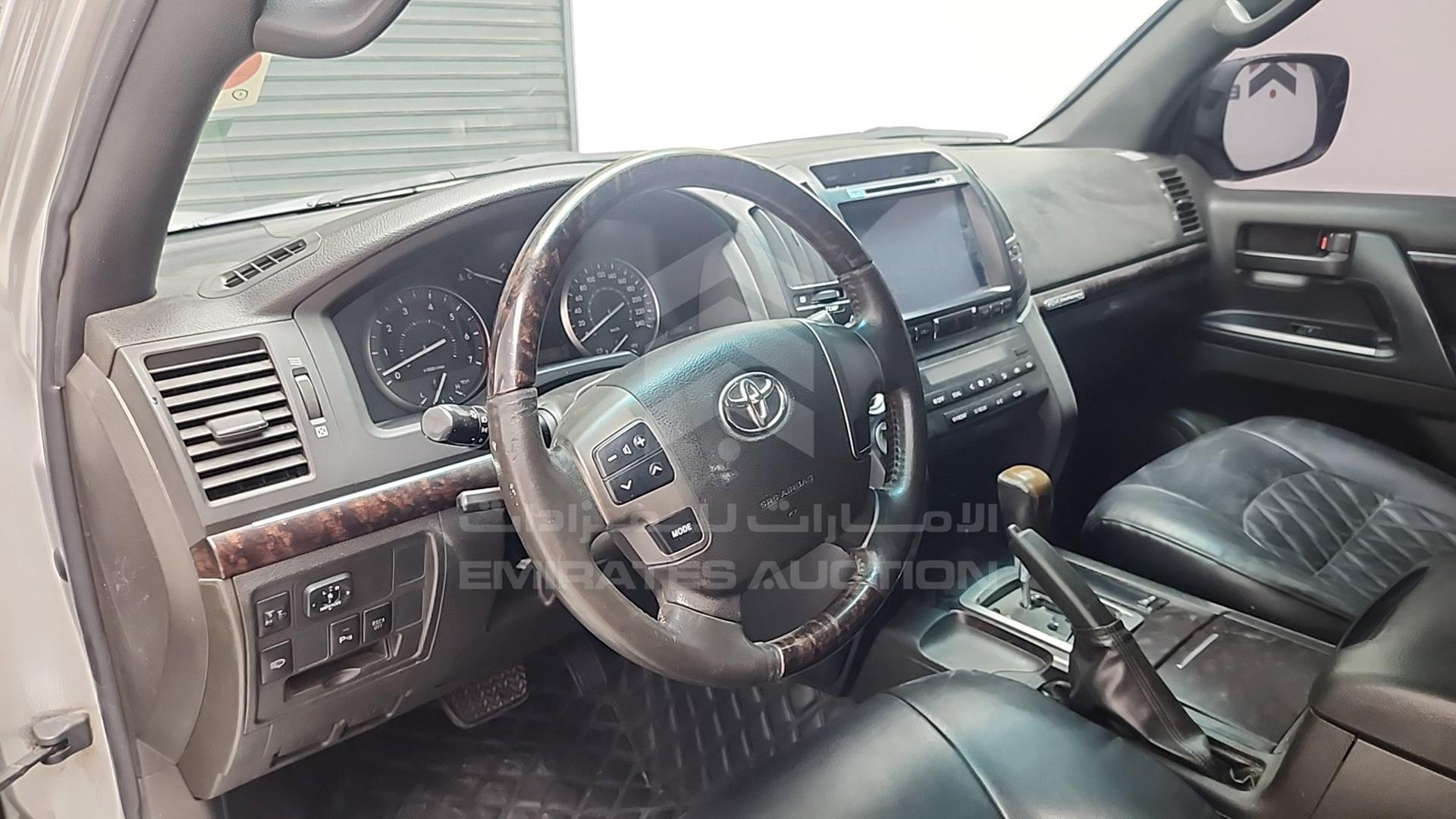 2011 TOYOTA LAND CRUISER VIN: JTMHT09J2B5089386