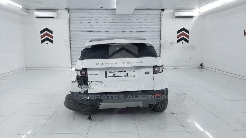 SALVA2BG4FH967657 Auction: EmiratesAuction Lot: 405169 SALVA2BG4FH967657 Range Rover Evoque 2015 WHITE Photo 7