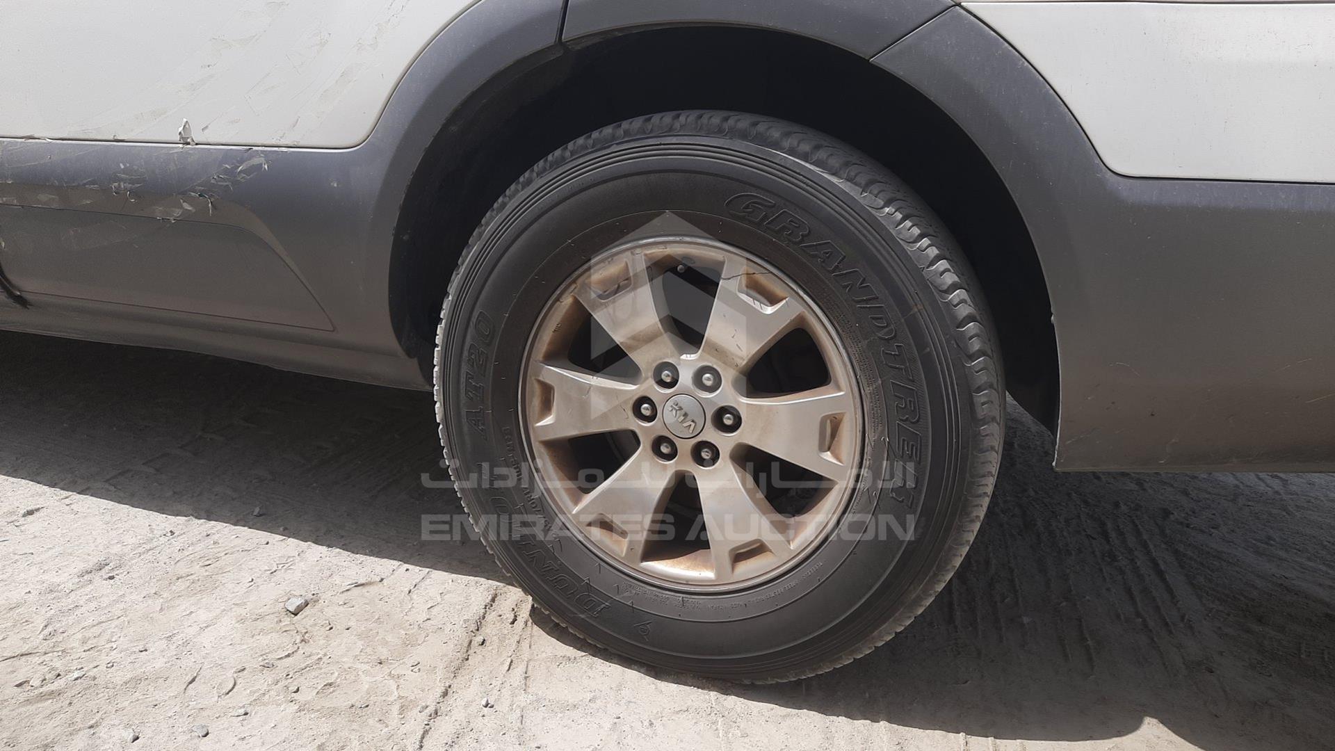 2015 KIA MOHAVE VIN: KNAKM811XF5127687