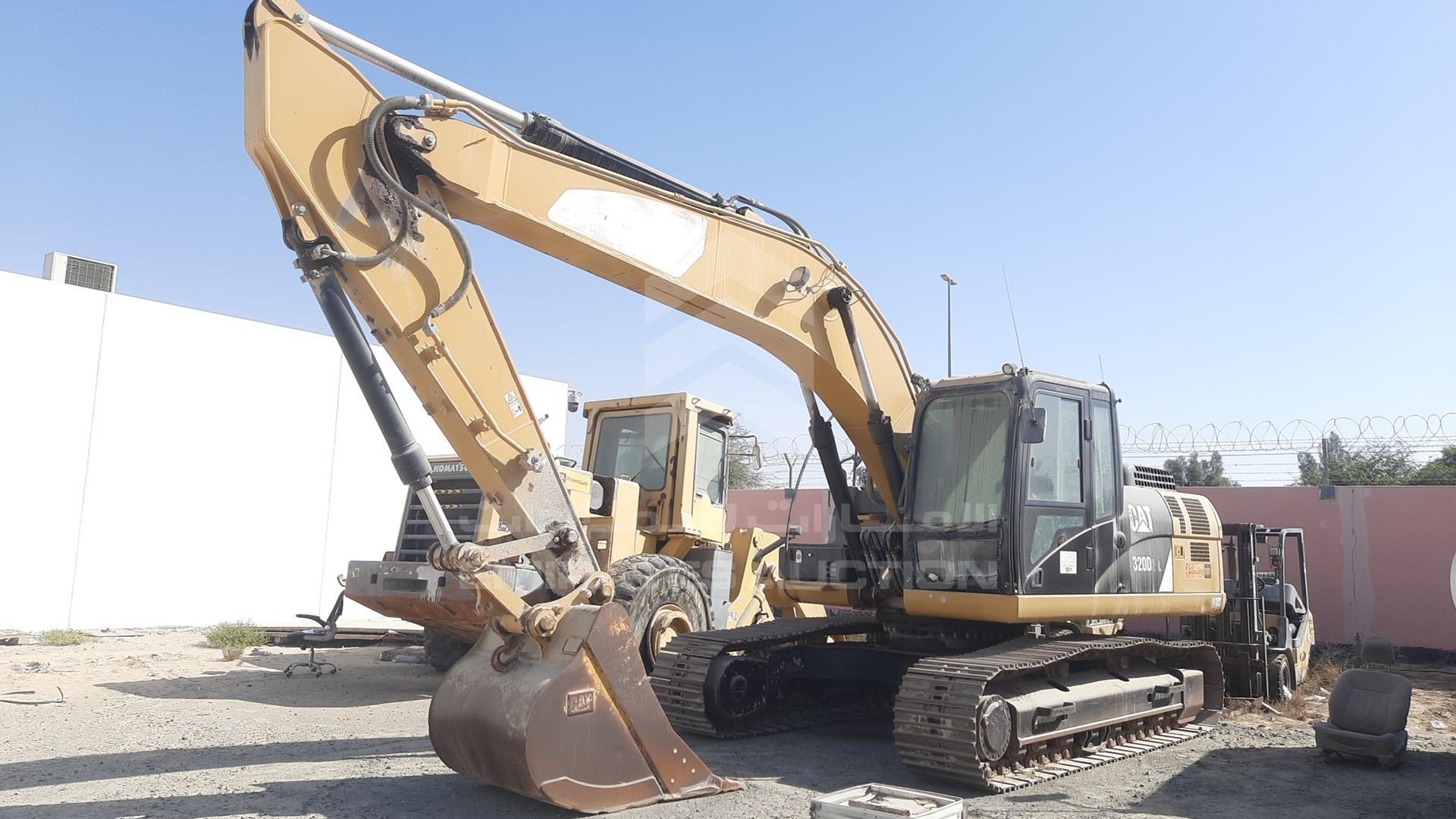 2013 CATERPILLAR 320D2L VIN: CAT0320DVDNS00296