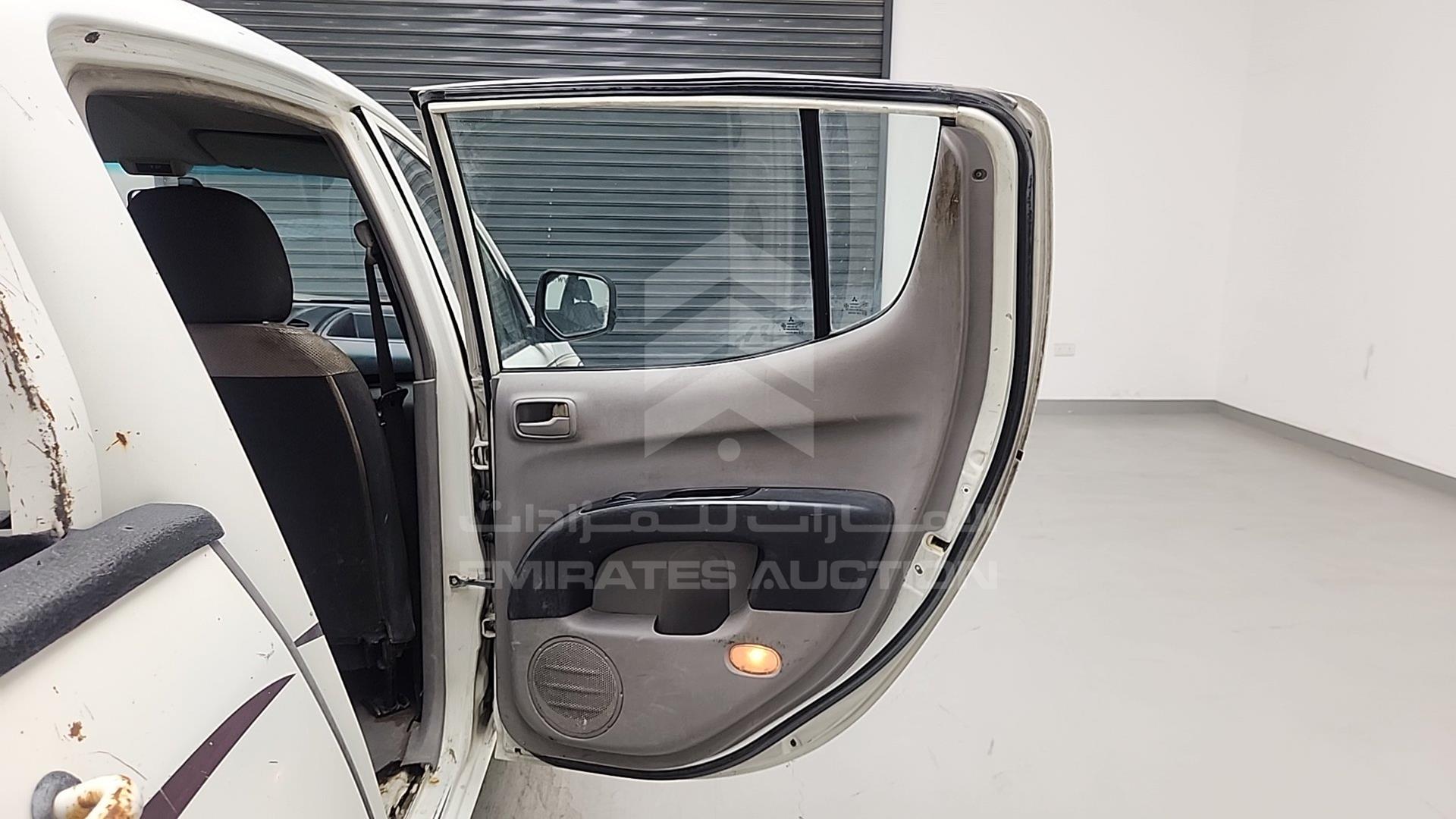2008 MITSUBISHI L 200 VIN: MMBJNKA508D056267