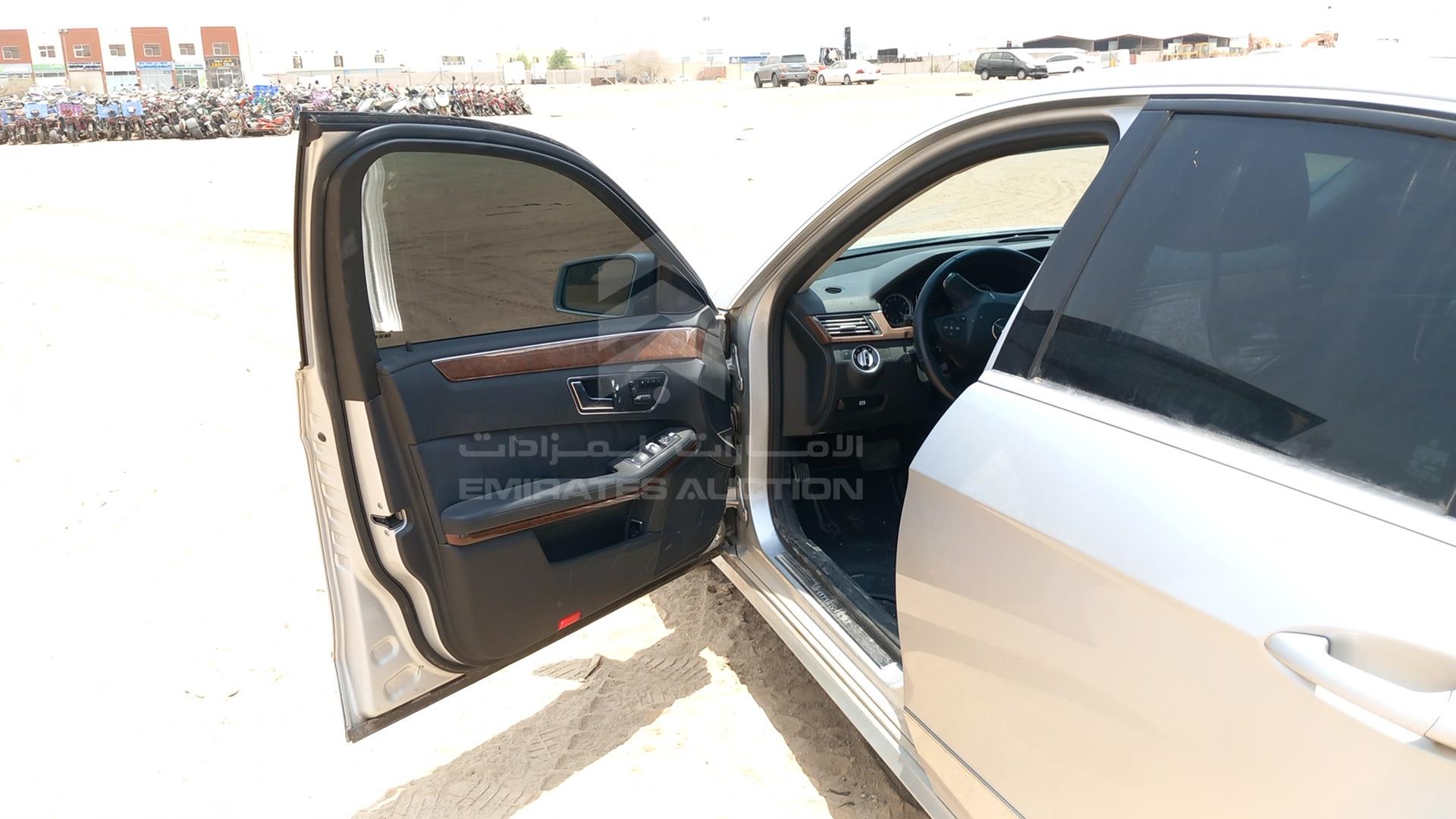 2012 MERCEDES E 300 VIN: WDDHF5DB2CA573075