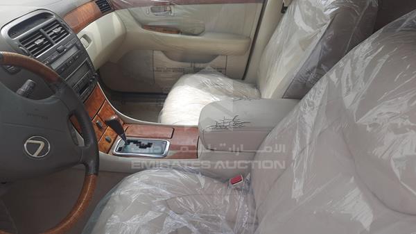 Lexus LS 430 2001 JTHBN30FX10033264 Image 3