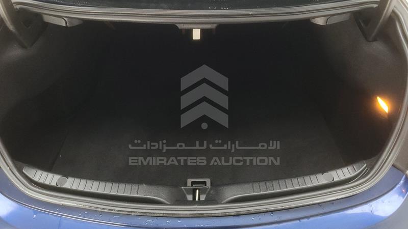 WDDWJ4JB4HF383700 Auction: EmiratesAuction Lot: 406062 WDDWJ4JB4HF383700 Mercedes C 300 2017 BLUE Photo 34
