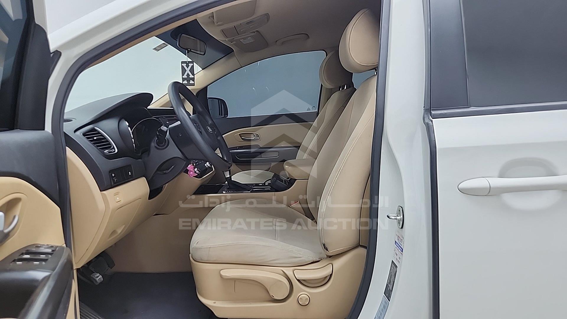 2020 KIA CARNIVAL VIN: KNAMB8123L6623802