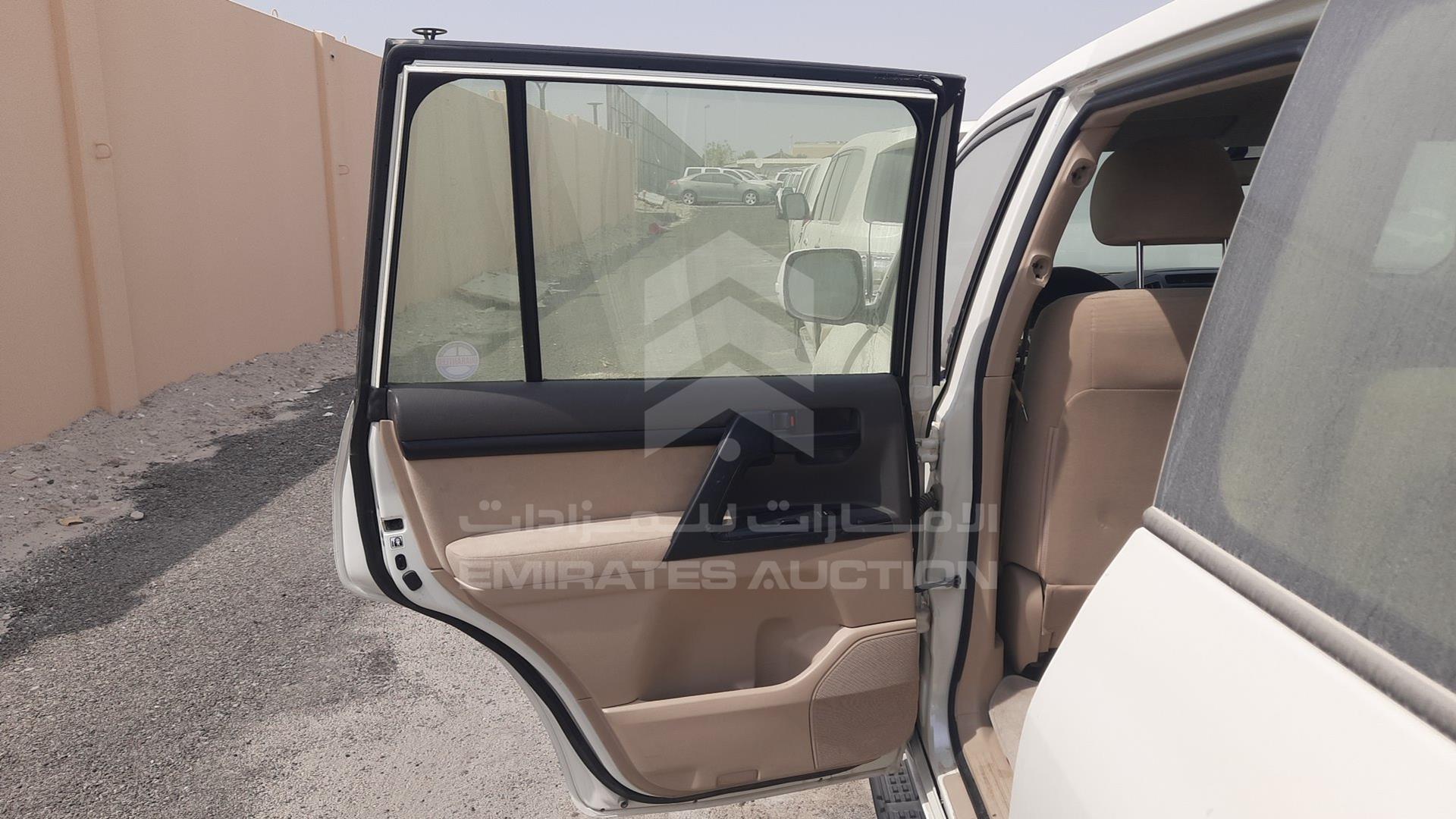2014 TOYOTA LAND CRUISER VIN: JTMDU09J4E4094773