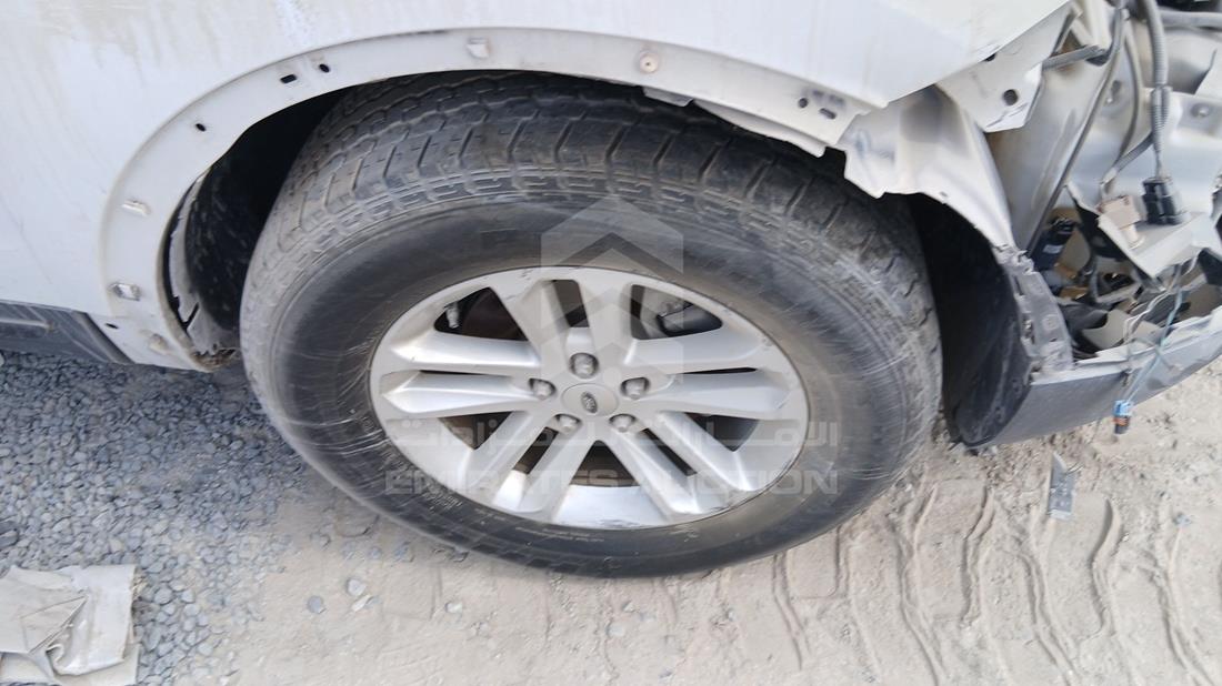 2016 Ford Explorer — Front Right Tyre — Photo 28
