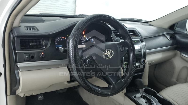 6T1BF9FK6HX692658 Auction: EmiratesAuction Lot: 436635 6T1BF9FK6HX692658 Toyota Camry 2017 WHITE Photo 11