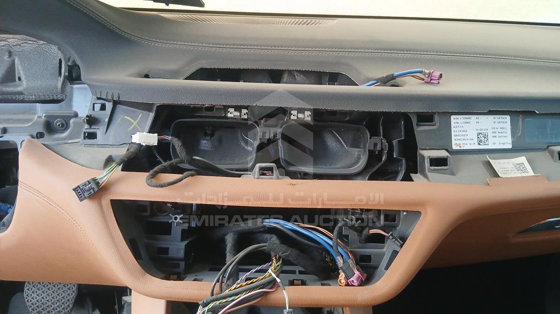2017 BMW 730 — Entertainment Systems & Camera Monitor & Navigation — Photo 18