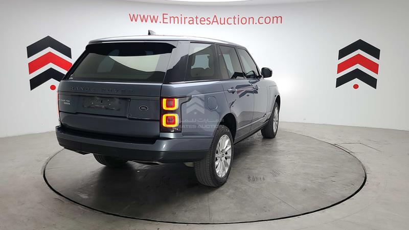 SALGA2BV6JA380966 Auction: EmiratesAuction Lot: 405807 SALGA2BV6JA380966 Range Rover Vogue SE 2018 BLUE Photo 14