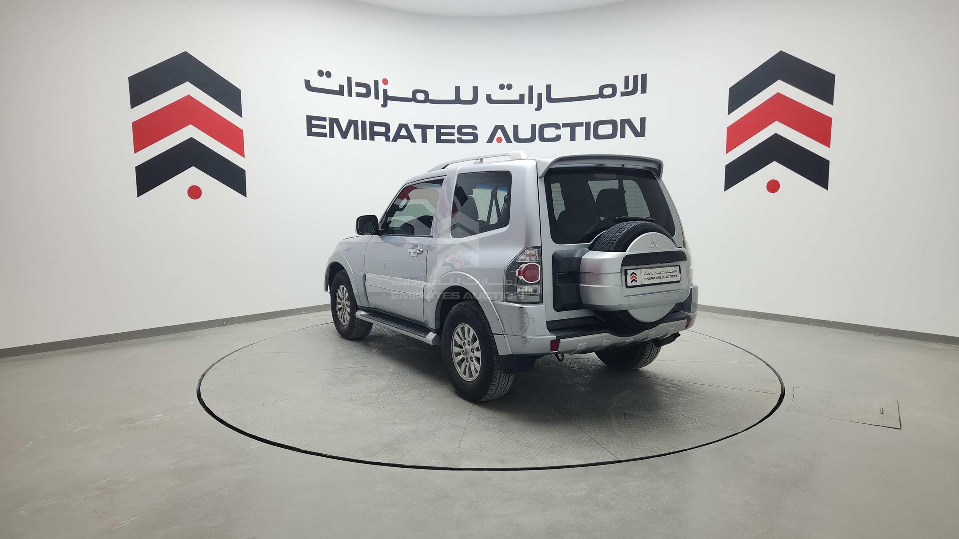 2011 MITSUBISHI PAJERO VIN: JMYMRV85WBJ704625