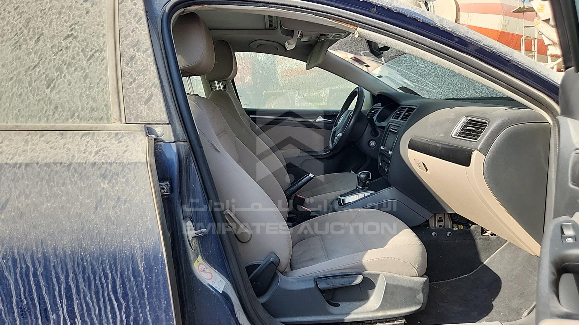 2012 VOLKSWAGEN JETTA VIN: WVWSV1164CM000647