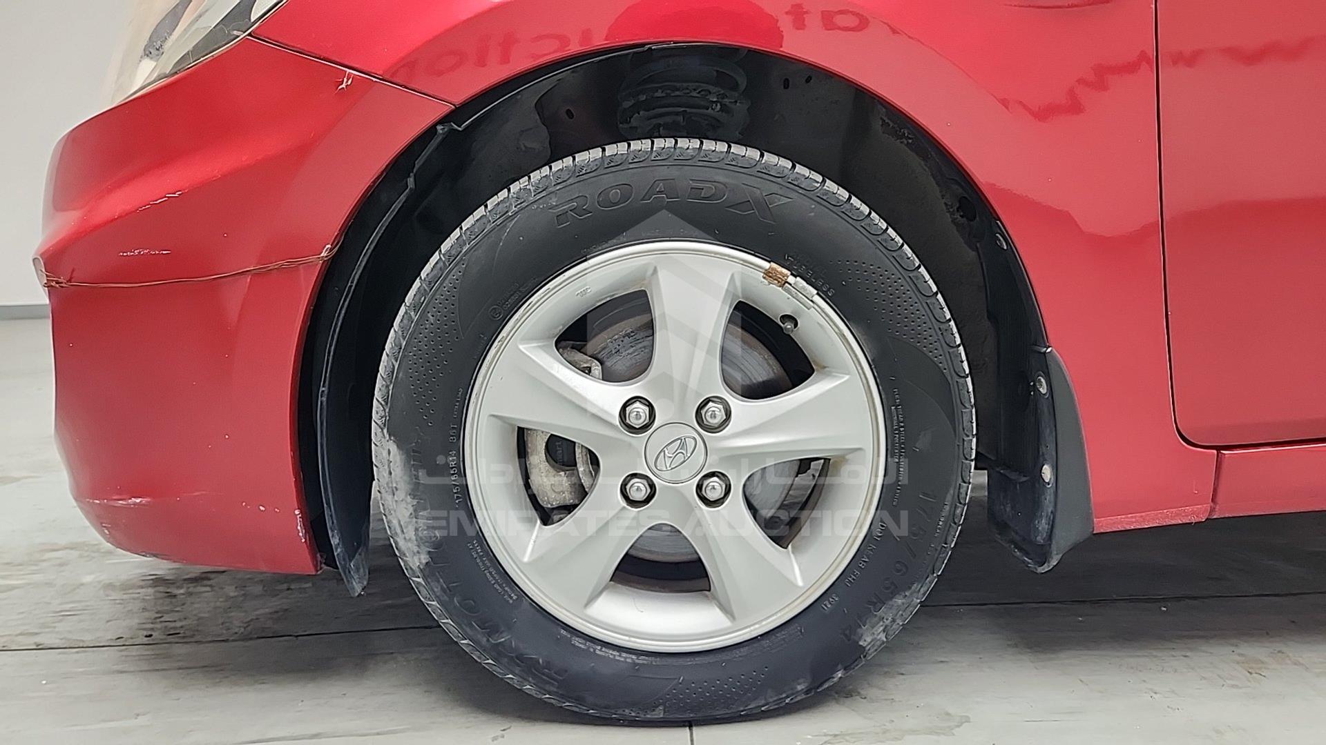 2015 HYUNDAI ACCENT VIN: KMHCT41B4FU684480