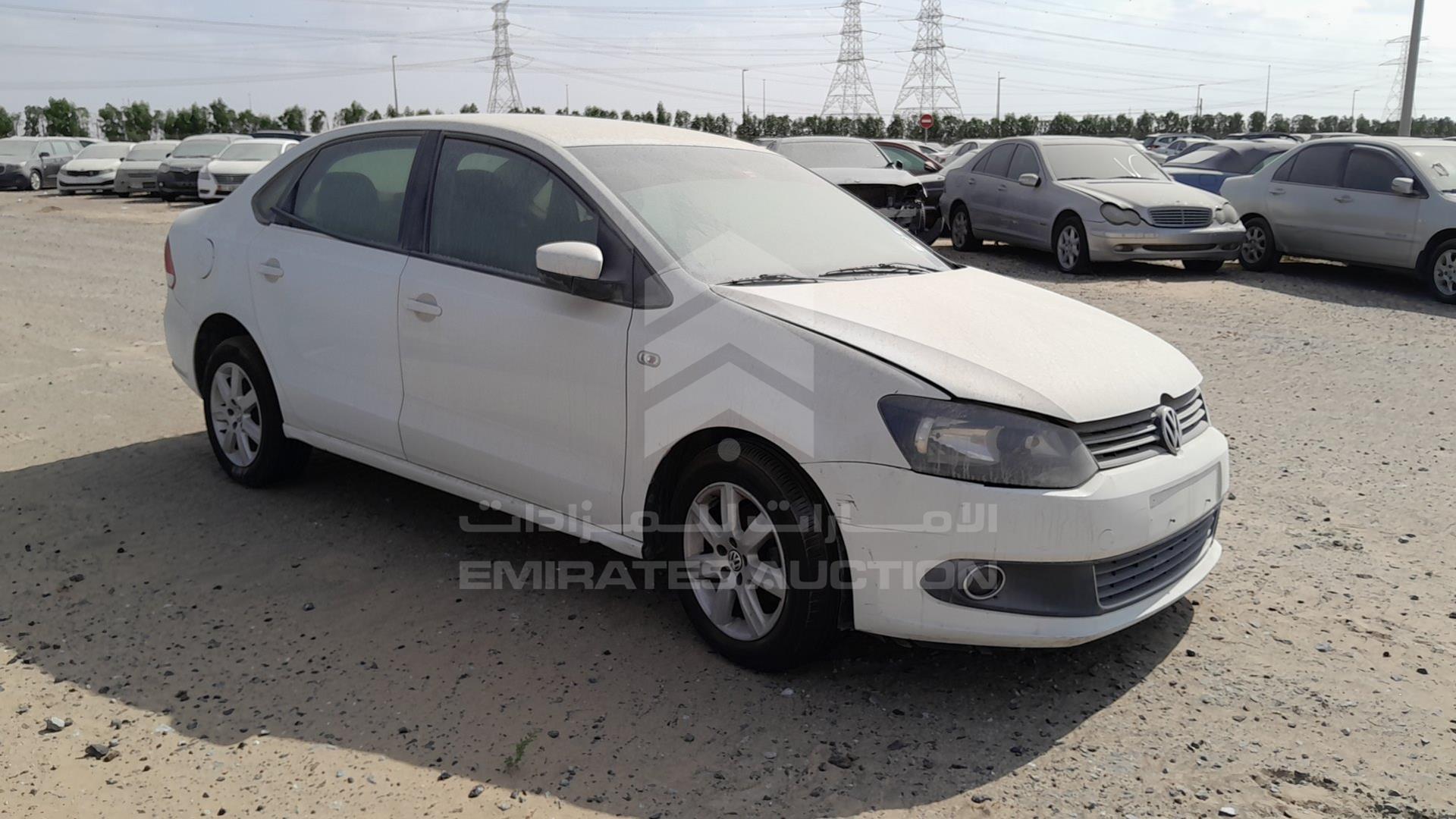 2014 VOLKSWAGEN POLO VIN: WVWBC2A72ET010056