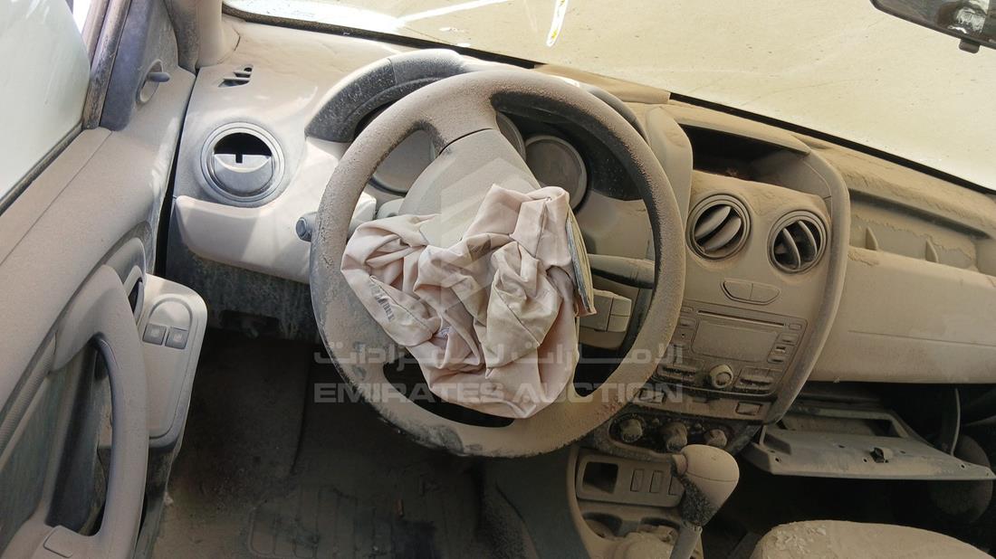 2016 Renault Duster — Steering & Mounted Controls — Photo 13