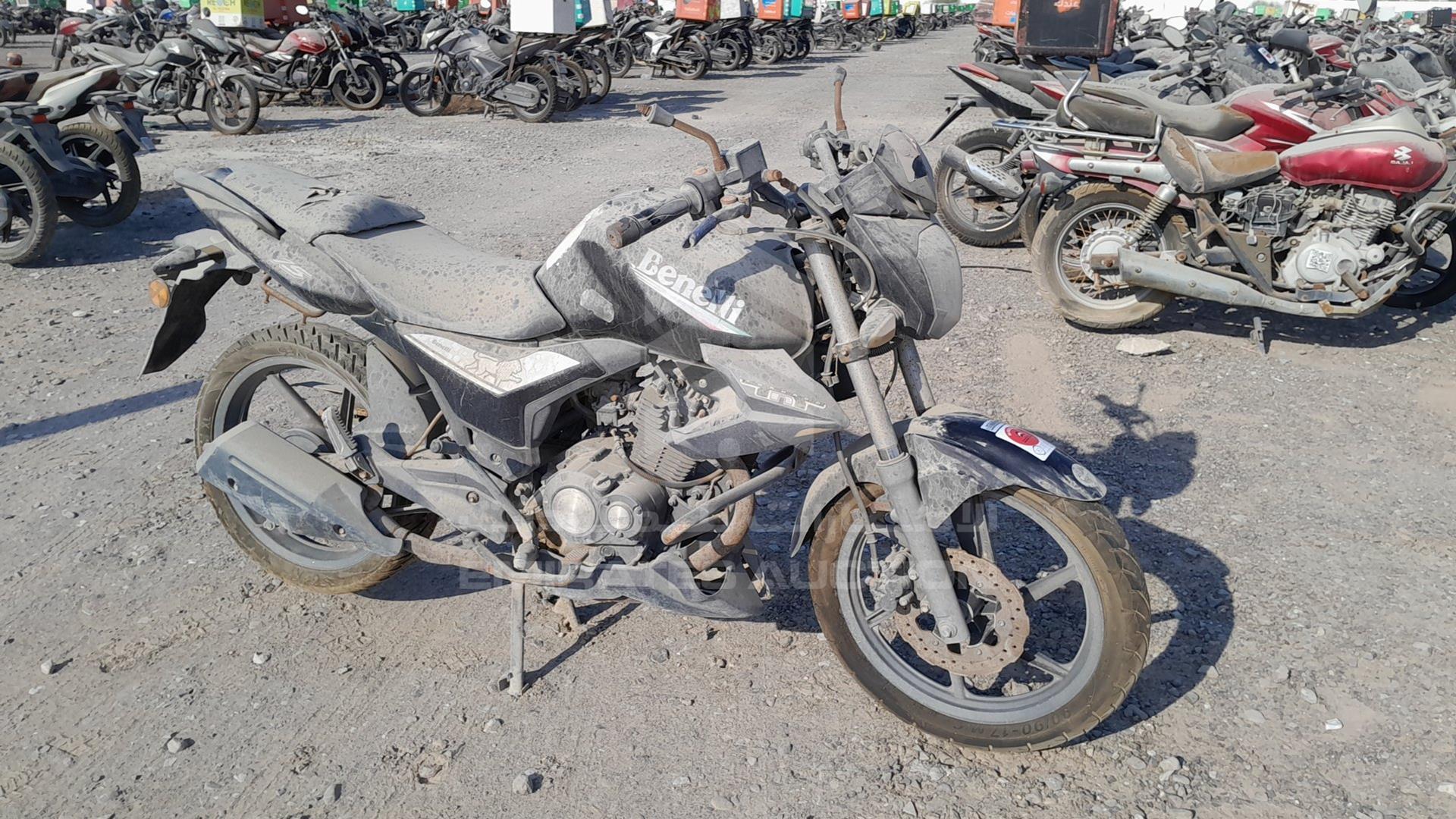 2017 BENELLI TNT 15 VIN: ZBNPEKTE6HB800444
