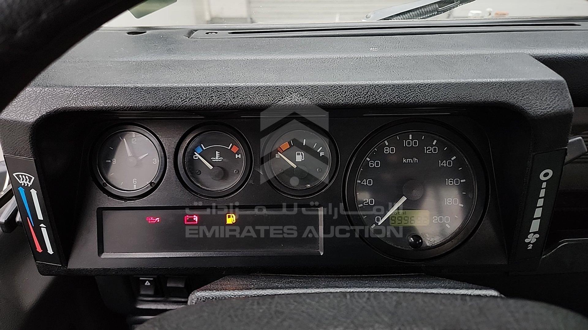 1999 LAND ROVER DEFENDER VIN: SALLDHAD8XA162422
