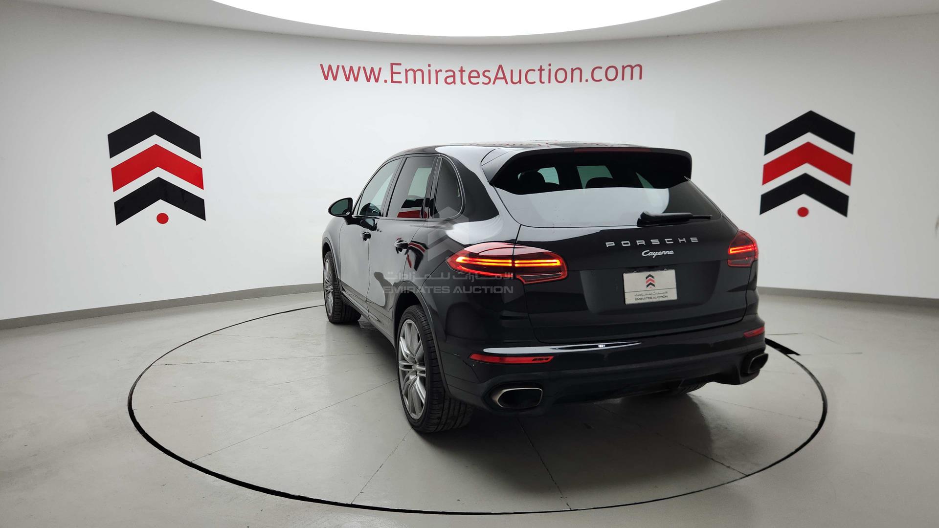 2016 PORSCHE CAYENNE VIN: WP1AA2A28GKA13573