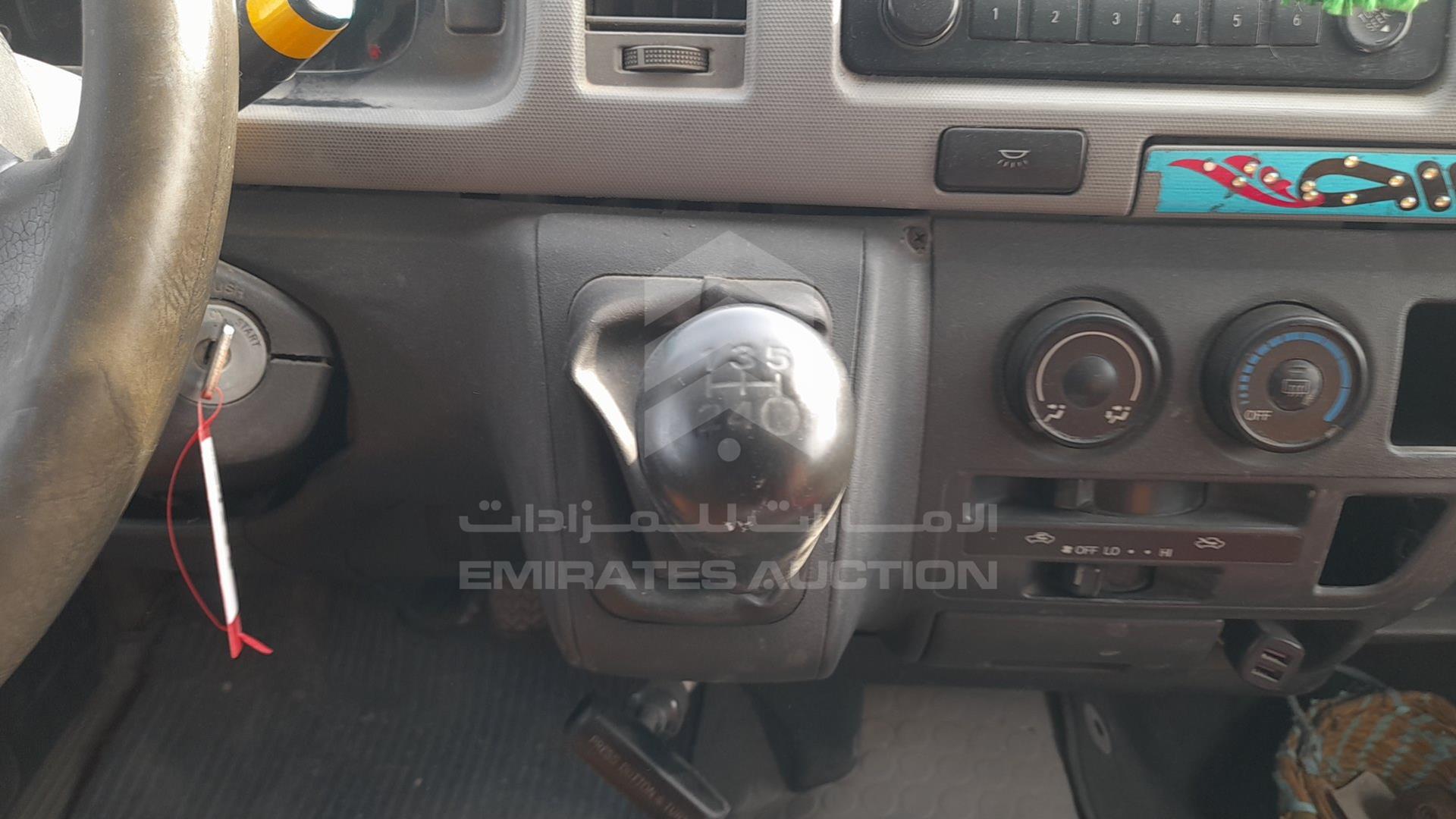 2006 TOYOTA HIACE VIN: JTGJX02P065004638