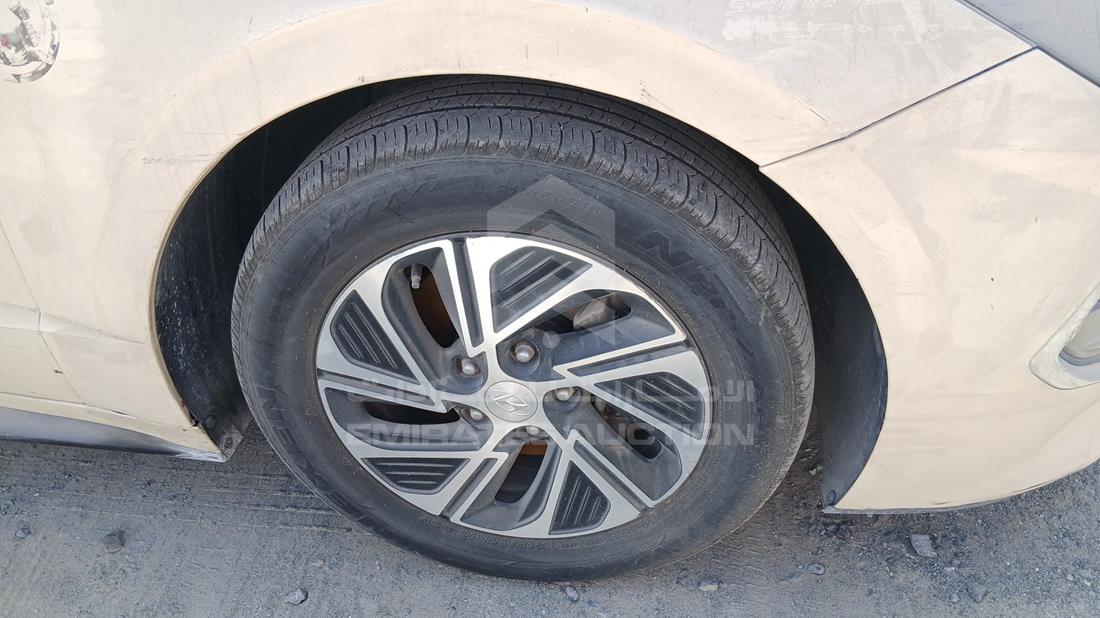 2021 Hyundai Sonata Hybrid — Front Right Tyre — Photo 29