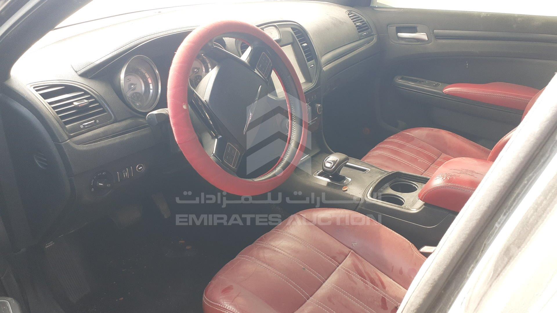 2014 CHRYSLER 300 VIN: 2C3CCAAG1EH264857