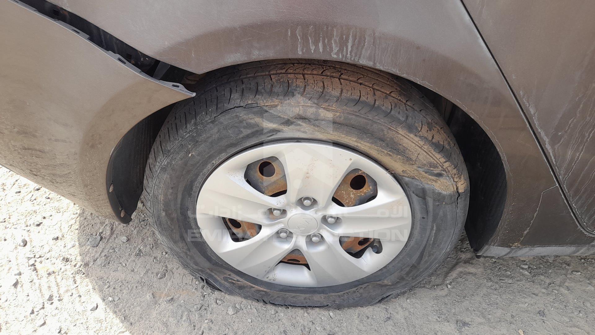 2015 KIA CERATO VIN: KNAFJ4113F5891562