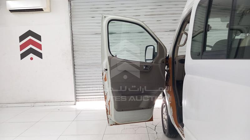 LSKG5GC17FA210380 Auction: EmiratesAuction Lot: 407826 LSKG5GC17FA210380 Maxus V80 2015 WHITE Photo 10