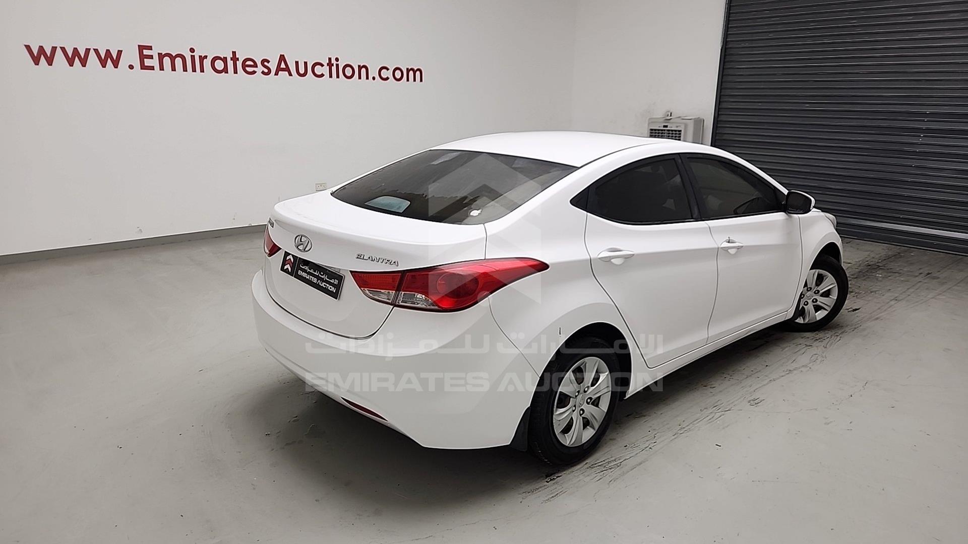 2014 HYUNDAI ELANTRA VIN: KMHDG41C8EU924159