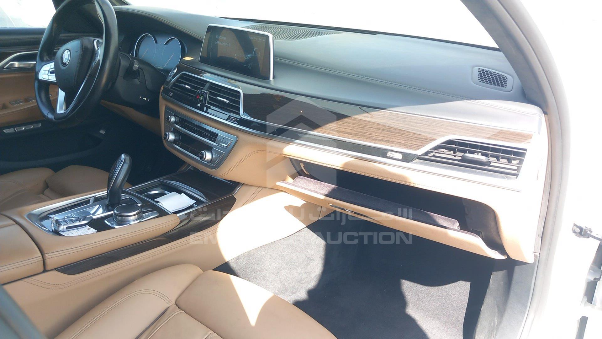 2016 BMW 730 VIN: WBA7E010XGG560458