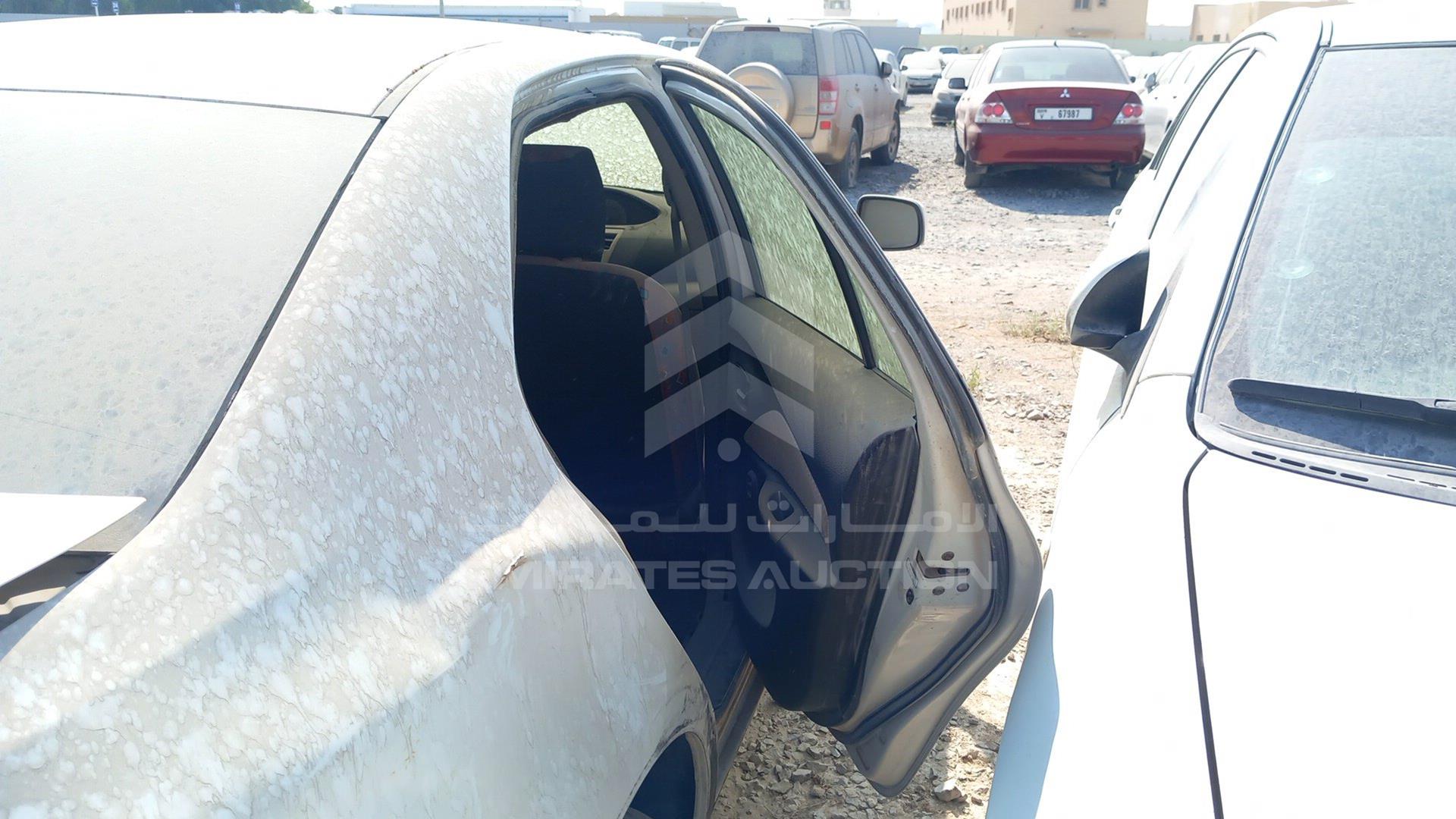 2007 TOYOTA YARIS VIN: JTDBW923X71057071