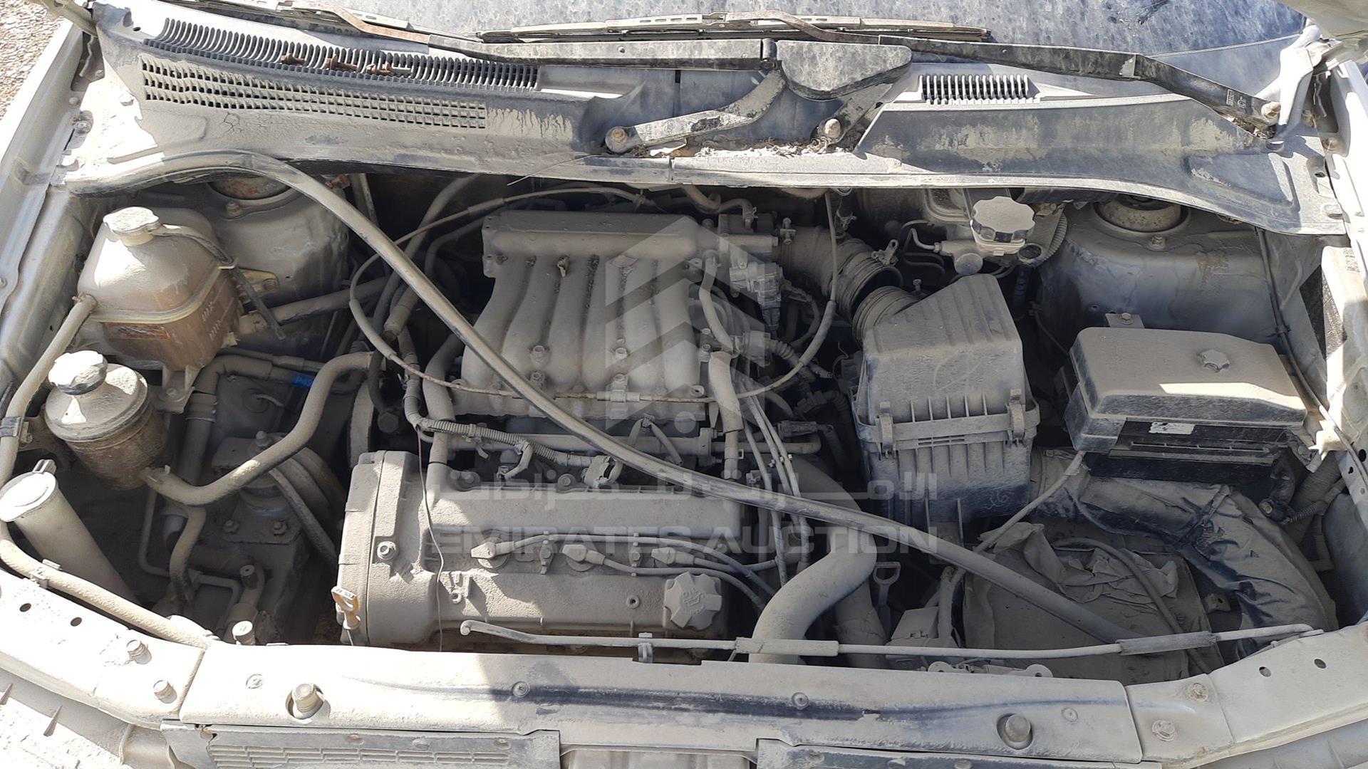 2005 HYUNDAI TRAJET VIN: KMHMG81C45U250356