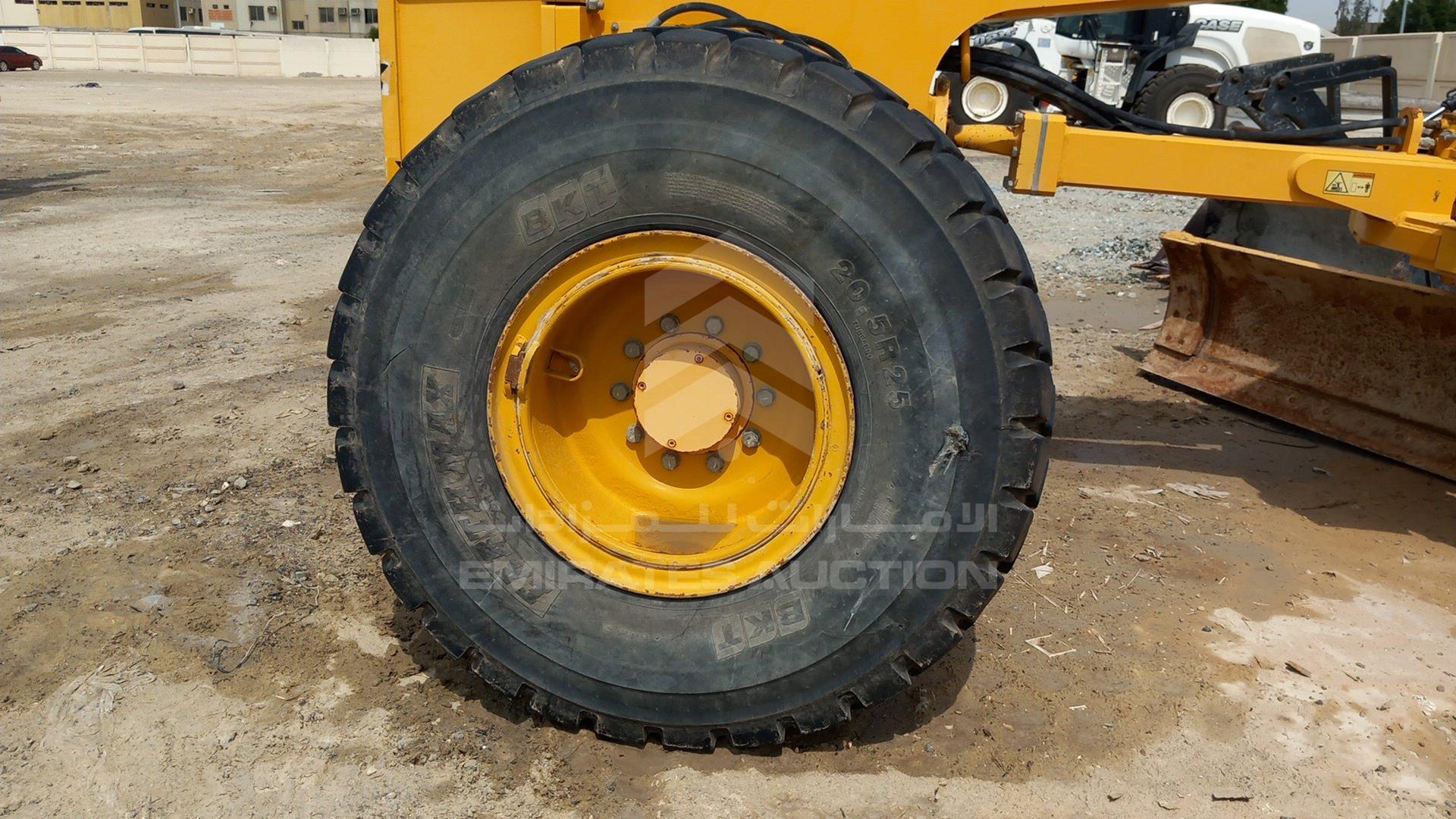 2015 VOLVO G990 VIN: UCE0G990LF0508182
