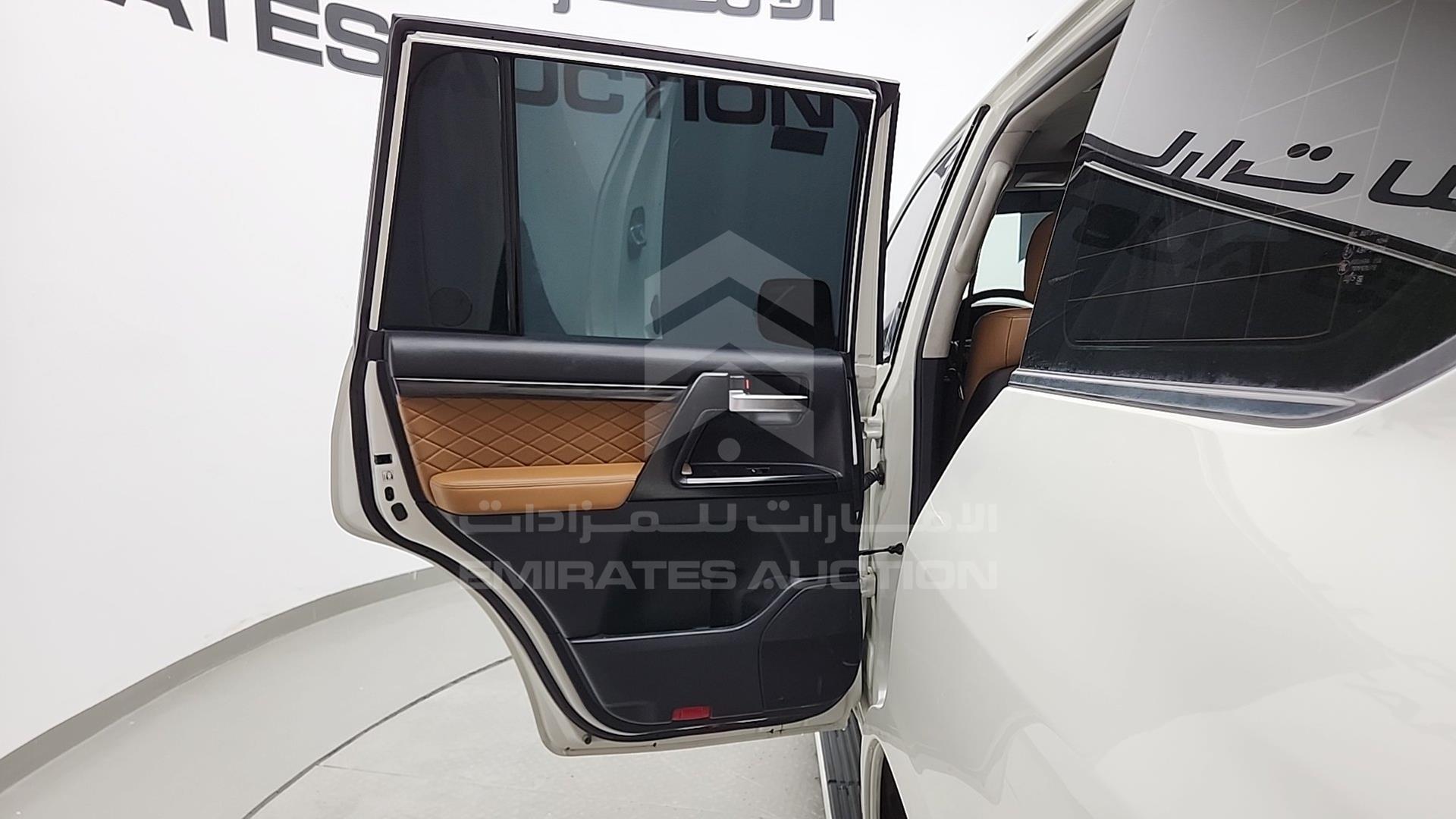 2021 TOYOTA LAND CRUISER VIN: JTMHX01J7M4225066