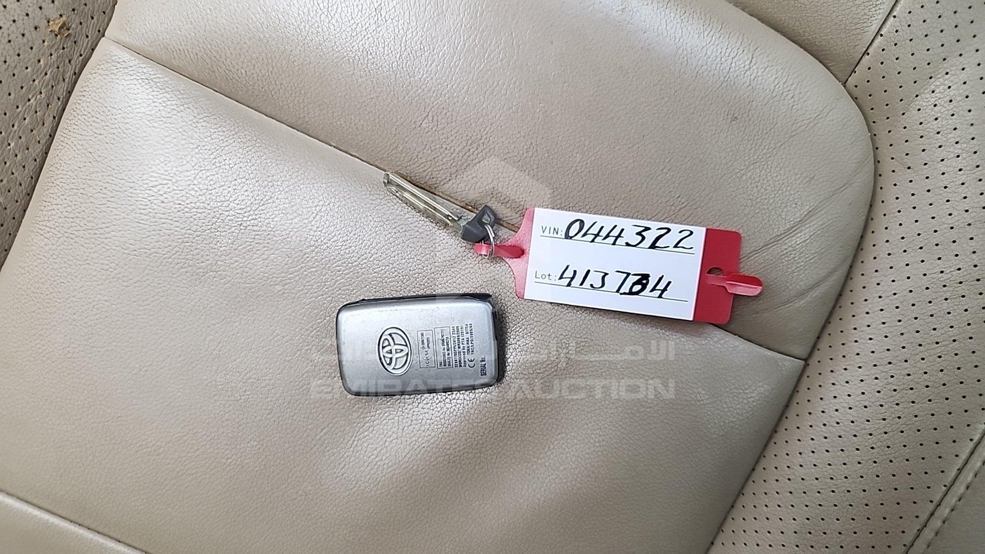 2014 TOYOTA LAND CRUISER VIN: JTMHX09J3E5044322