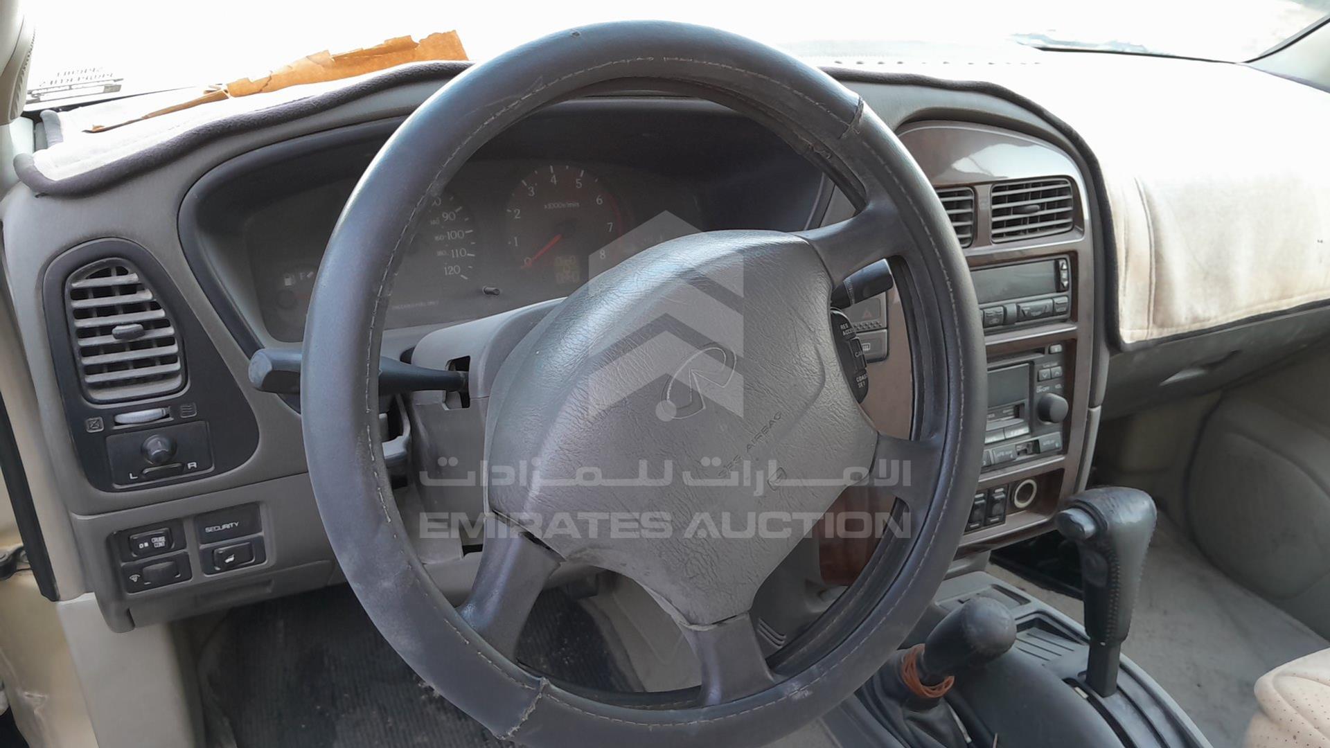 1998 INFINITI QX4 VIN: JNRAR05Y7WW030384