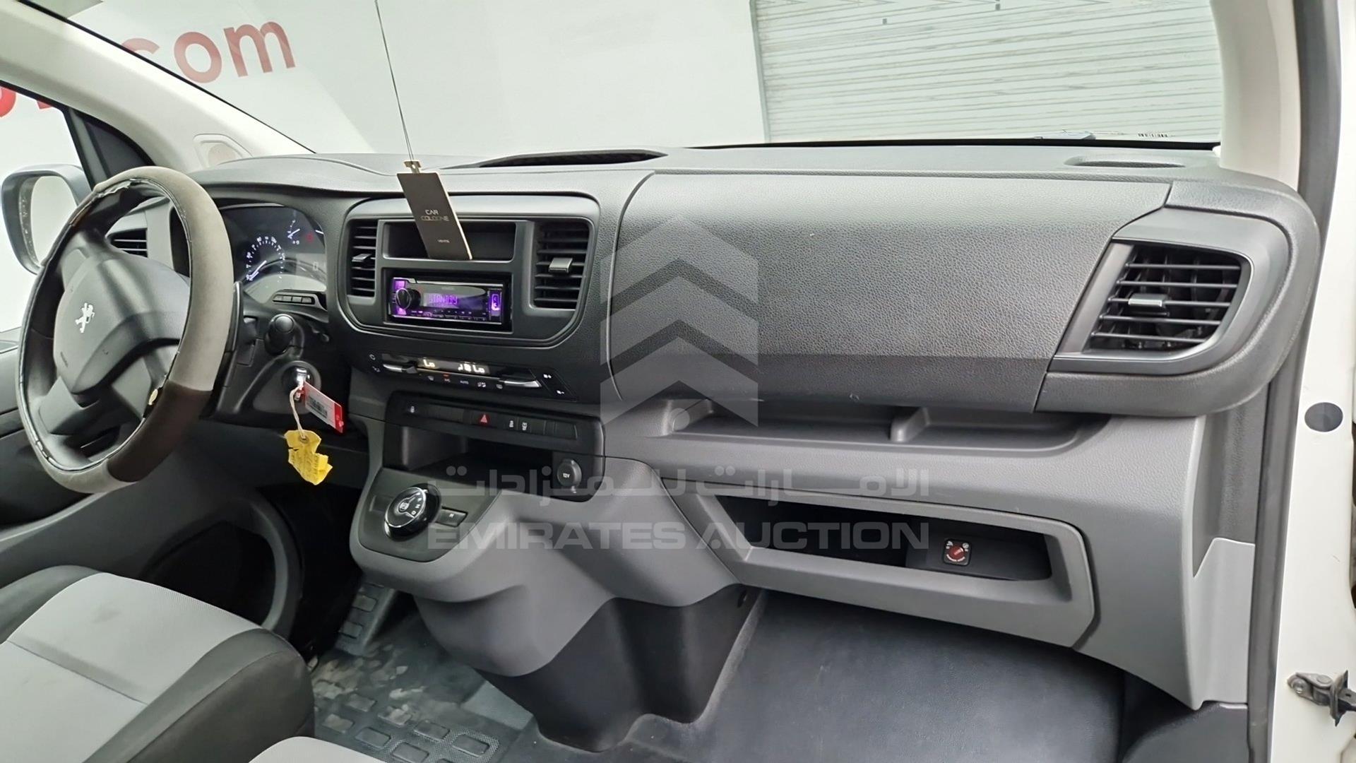2018 PEUGEOT EXPERT VIN: VF3VEAHX4JZ001850