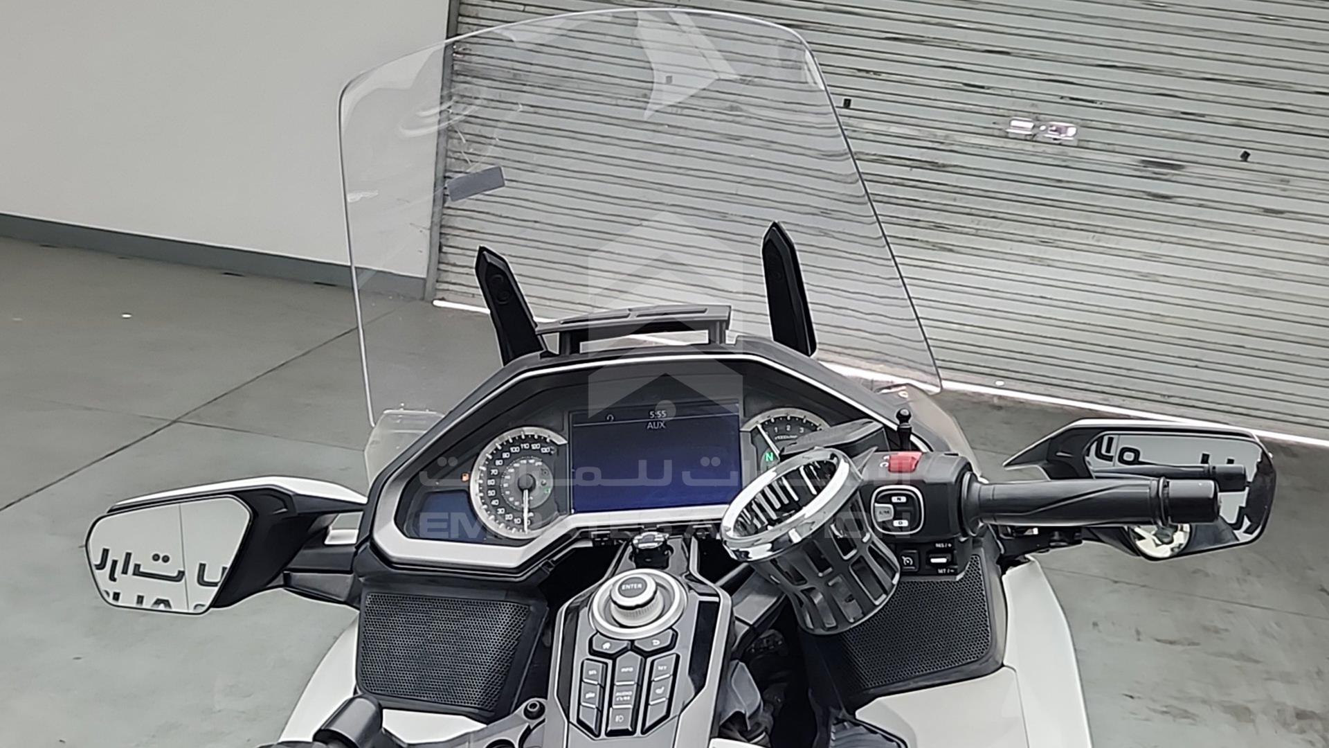 2018 HONDA GL 1800 VIN: JH2SC7959JK003144