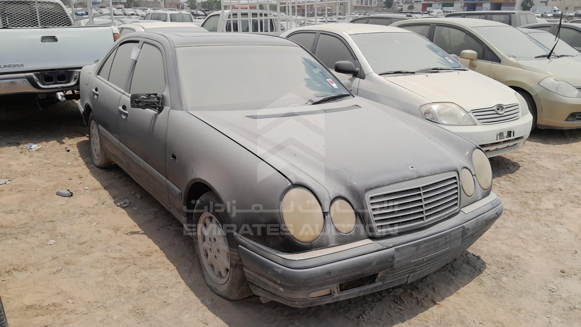 0 MERCEDES --- VIN: WDB2100611A788742
