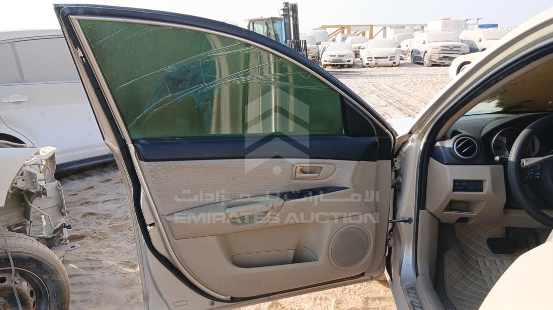 مازدا 3 2009 — الباب الأمامي الأيسر — صورة 10